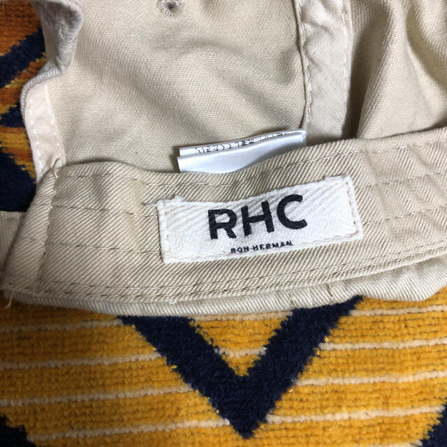 Ron Herman(ロンハーマン)のRHC  ロンハーマン　刺繍ロゴ　キャップ　男女兼用 メンズの帽子(キャップ)の商品写真