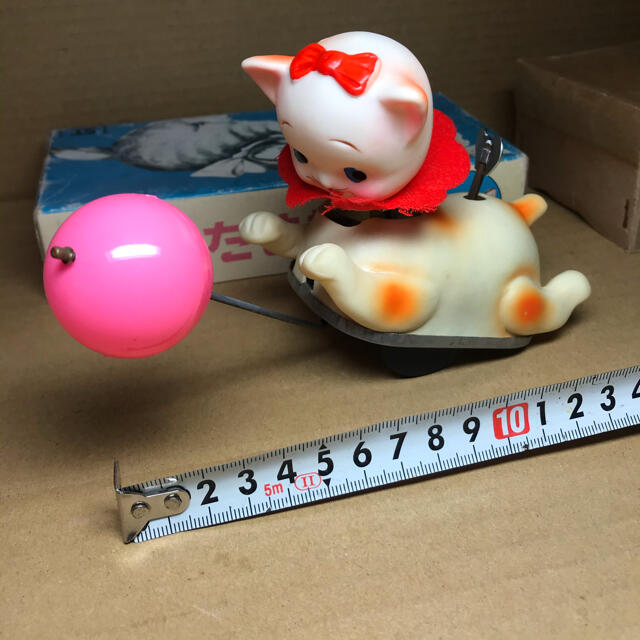 ゼンマイでうごく たまねこ レトロ玩具 昭和レトロ 駄菓子屋 ゼンマイでうごく たまねこ レトロ玩具 昭和レトロ 駄菓子屋