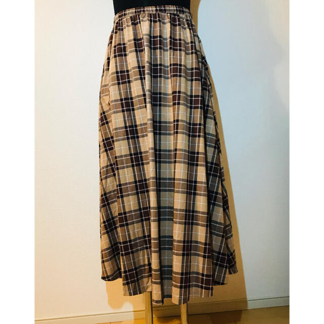 URBAN RESEARCH(アーバンリサーチ)のアーバンリサーチ　スカート　チェック　茶×ベージュ レディースのスカート(ロングスカート)の商品写真