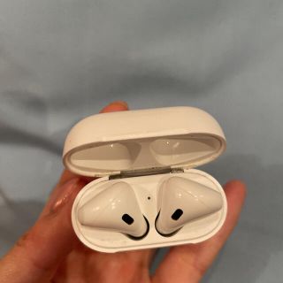 アップル(Apple)のApple AirPods 第一世代　ちょっと右の調子悪い(ヘッドフォン/イヤフォン)