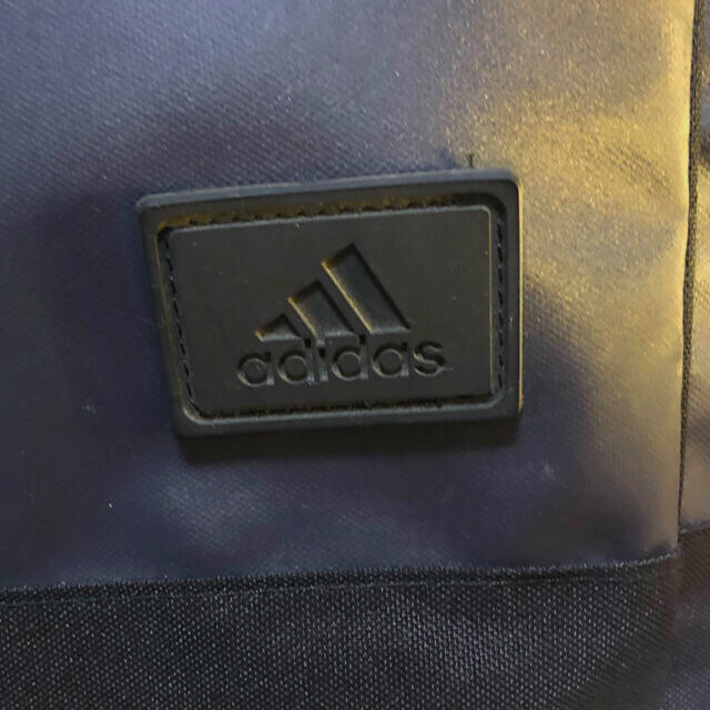 adidas(アディダス)のadidas パックパック　リュック　ネイビー　ナイロン　大容量　中古 メンズのバッグ(バッグパック/リュック)の商品写真