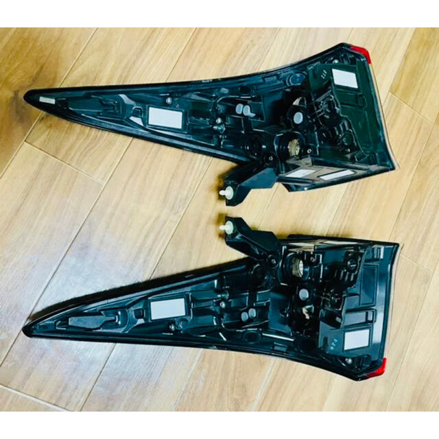 トヨタ ZVW50 プリウス 後期 テールレンズ 左右セット | www.justice