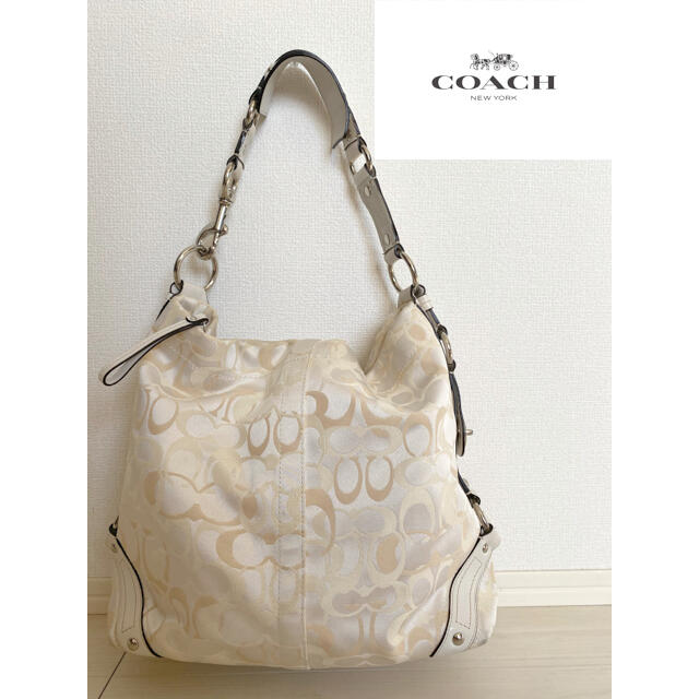 COACH ワンショルダーシグネチャーバック ホワイト 今ならほぼ即納