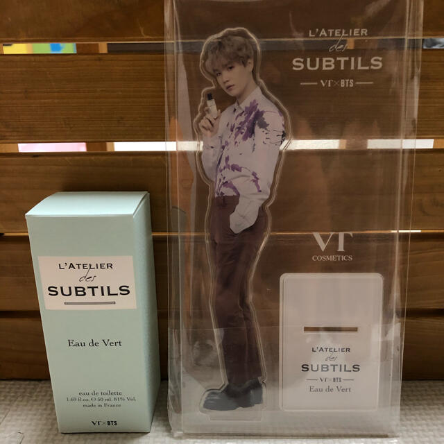 防弾少年団(BTS)(ボウダンショウネンダン)のSUGA   VT×BTS L'ATELIERdesSUBTILS  アクスタ無 エンタメ/ホビーのタレントグッズ(アイドルグッズ)の商品写真