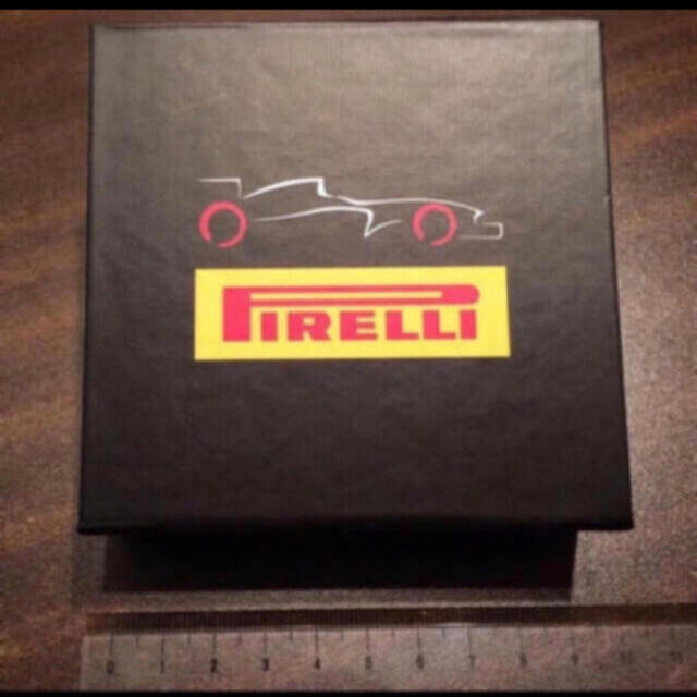 Ferrari(フェラーリ)のピレリ　キーホルダー メンズのファッション小物(キーホルダー)の商品写真