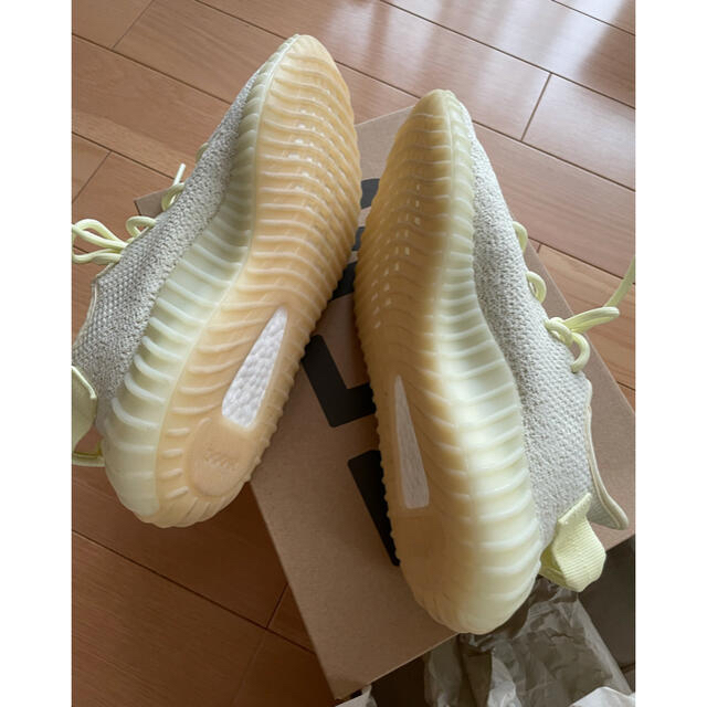 adidas(アディダス)の【専用】YEEZY BOOST 350 V2 BUTTER 25.0 レディースの靴/シューズ(スニーカー)の商品写真