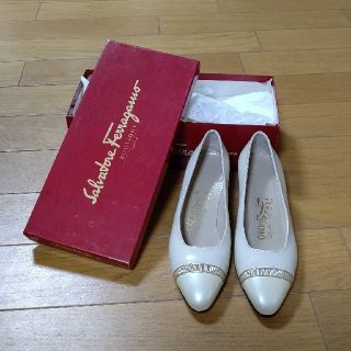 サルヴァトーレフェラガモ(Salvatore Ferragamo)のフェラガモパンプス  23cm(ハイヒール/パンプス)