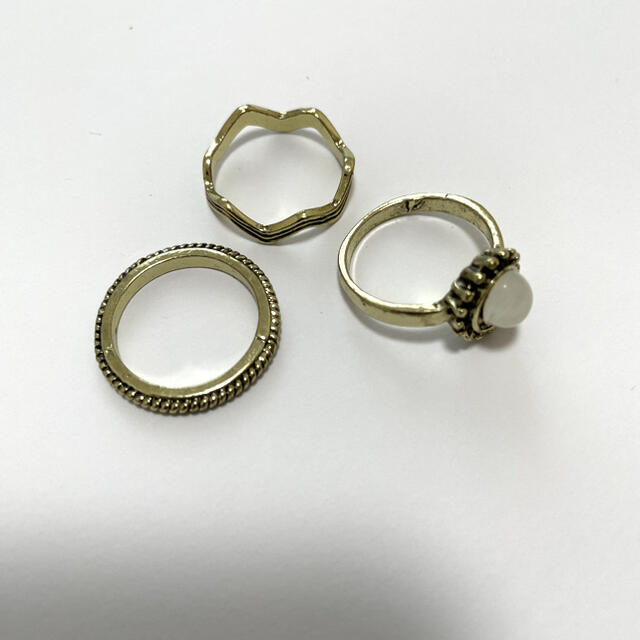 GU(ジーユー)のGU ゴールド　リング　3個セット レディースのアクセサリー(リング(指輪))の商品写真