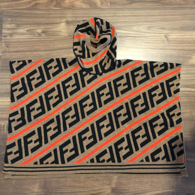 FENDI - FENDI ポンチョの通販 by ルイ's shop|フェンディならラクマ