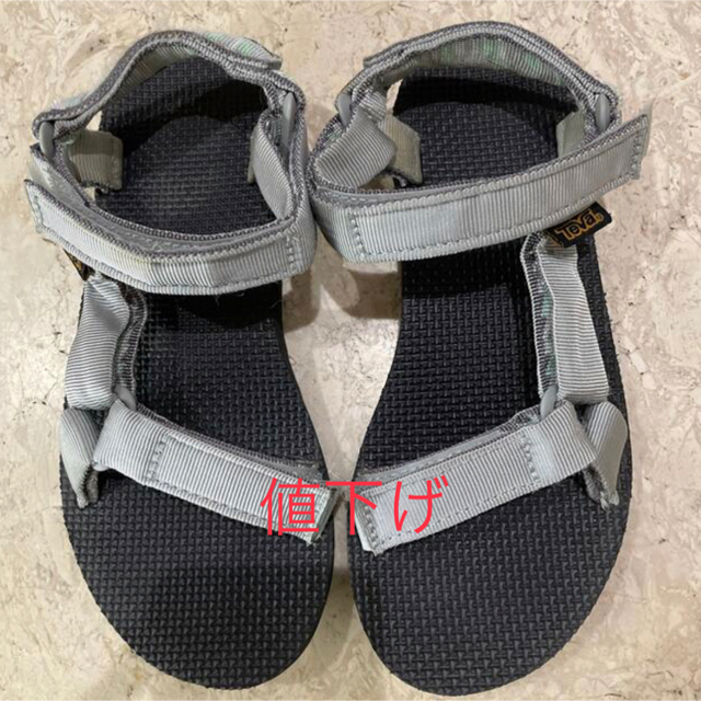 Teva(テバ)の最終値下げ☆☆ teva サンダル　グレー レディースの靴/シューズ(サンダル)の商品写真