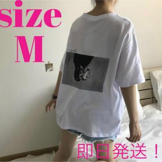 バックプリントTシャツ　レディース　オーバーサイズ　モノクロ　韓国　半袖(Tシャツ(半袖/袖なし))