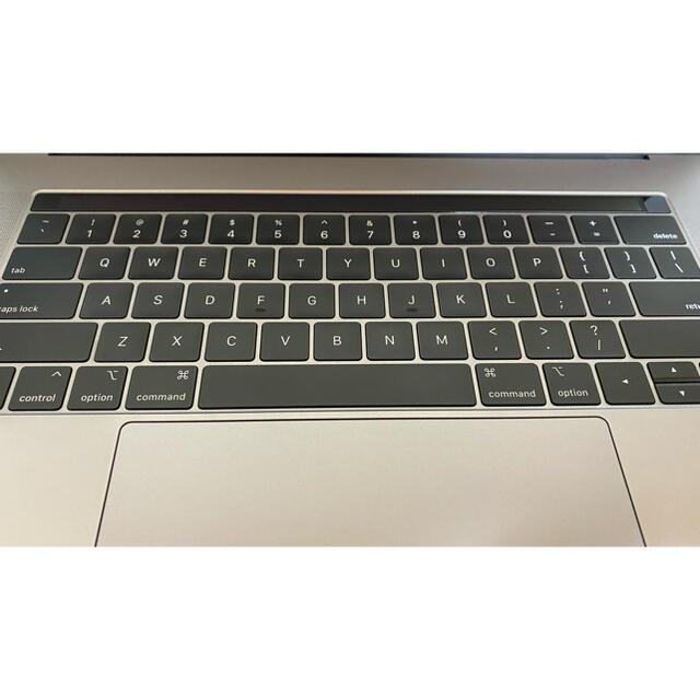 MacBook Pro 15 2018 メモリ32GB ディスプレイ交換済