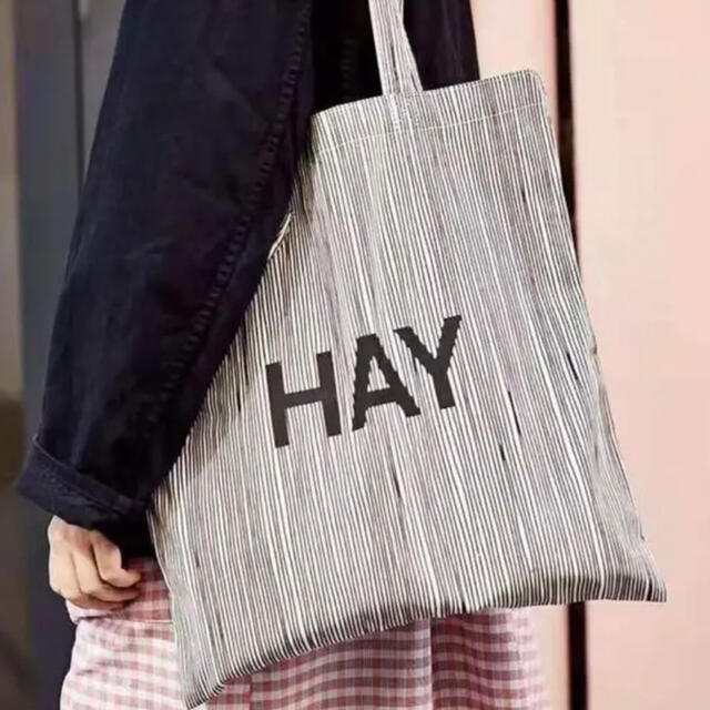 CIBONE(シボネ)の限定価格　新品　HAY　TOTE　ストライプ　ヘイ　トートバッグ　エコバッグ レディースのバッグ(トートバッグ)の商品写真