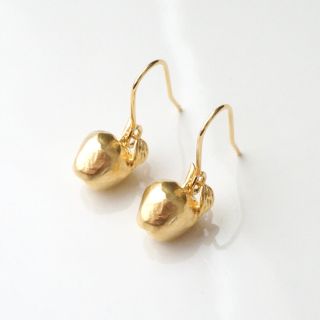 金のりんごのピアス(ピアス)