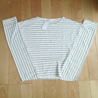 ビームス(BEAMS)の新品　BEAMS　HEART ボーダートップス(カットソー(半袖/袖なし))