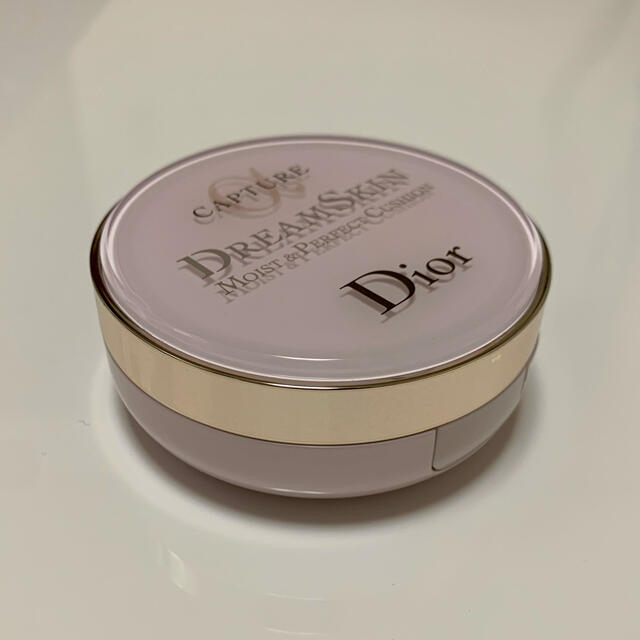 Dior(ディオール)のカプチュール ドリームスキン モイスト クッション #000 コスメ/美容のベースメイク/化粧品(化粧下地)の商品写真