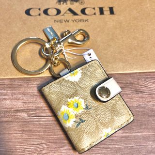 コーチ Coach 花柄 キーホルダー レディース の通販 28点 コーチのレディースを買うならラクマ コーチ Coach 花柄 キーホルダー レディース の通販 28点 コーチのレディースを買うならラクマ
