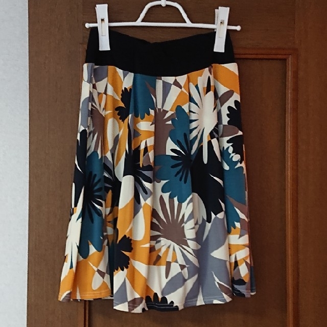 柄 スカート レディースのスカート(ひざ丈スカート)の商品写真