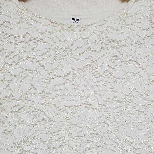 UNIQLO(ユニクロ)のイタリアン様専用　UNIQLO ユニクロ　半袖レースTシャツ　白 レディースのトップス(Tシャツ(半袖/袖なし))の商品写真