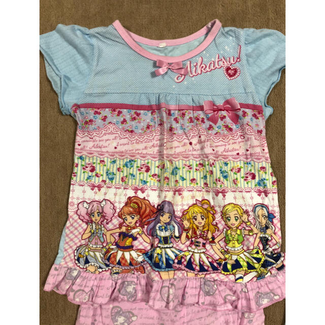 BANDAI(バンダイ)のアイカツ　光るパジャマ　110 キッズ/ベビー/マタニティのキッズ服女の子用(90cm~)(パジャマ)の商品写真