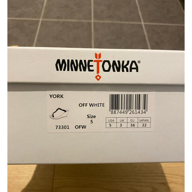 Minnetonka(ミネトンカ)のMINNETONKA ウェッジソールサンダル レディースの靴/シューズ(サンダル)の商品写真