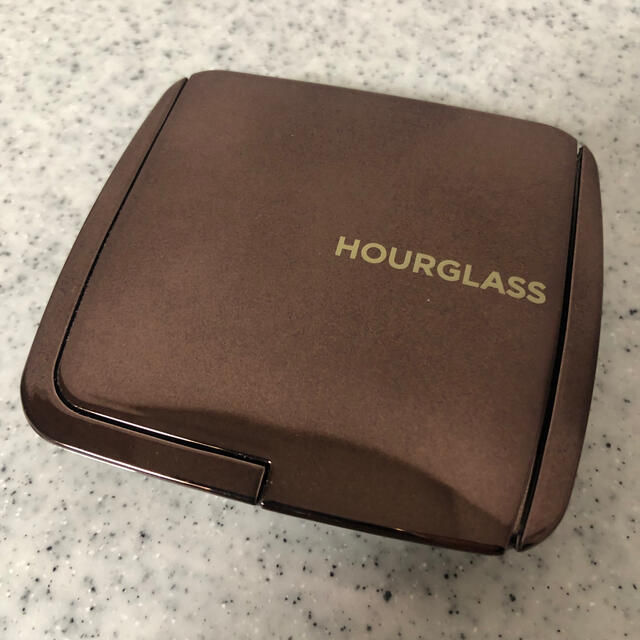 Sephora(セフォラ)のHOURGLASS Ambient Lighting Powder コスメ/美容のベースメイク/化粧品(フェイスパウダー)の商品写真