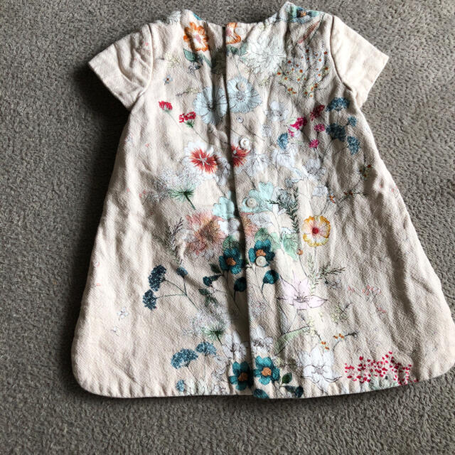 ZARA(ザラ)のワンピース キッズ/ベビー/マタニティのベビー服(~85cm)(ワンピース)の商品写真