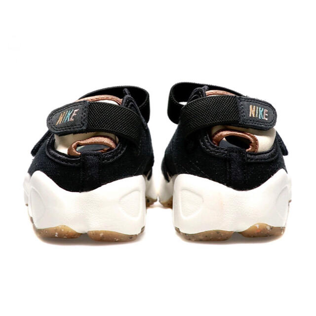 NIKE(ナイキ)の【新品未使用品】WMNS NIKE AIR RIFT  24.0cm  黒 レディースの靴/シューズ(スニーカー)の商品写真