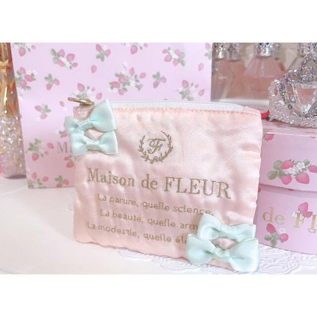 Maison de FLEUR(メゾンドフルール)の【超激レア！希少】早い者勝ち！ メゾンドフルール リボン いちご 量産 姫系 レディースのファッション小物(ポーチ)の商品写真