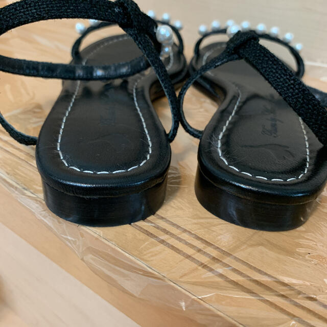 TSURU by Mariko Oikawa(ツルバイマリコオイカワ)のパールフラットサンダル　Voyage 黒　ブラック レディースの靴/シューズ(サンダル)の商品写真