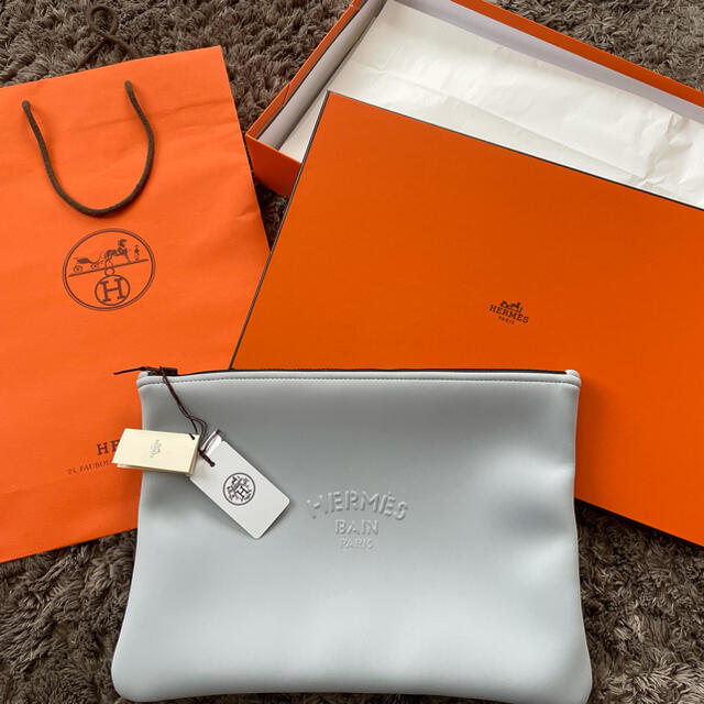 新品タグ付きエルメスHERMES????グレーポーチ