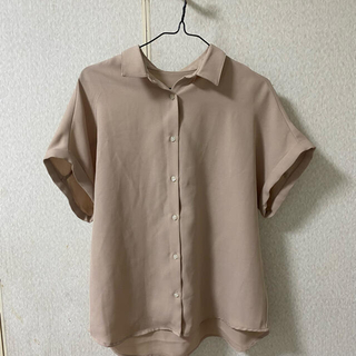 ジーユー(GU)のシャツ(シャツ/ブラウス(半袖/袖なし))