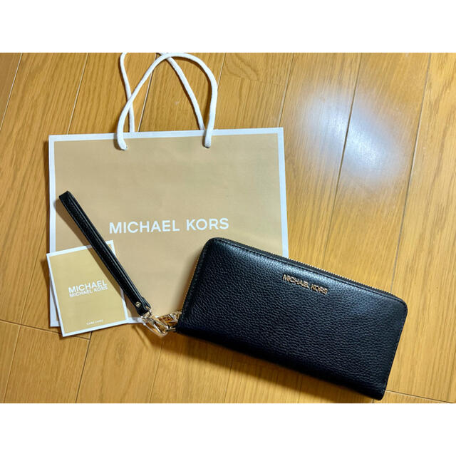 Michael Kors(マイケルコース)のBetty様専用【新品】マイケルコース 長財布 リストレット レディースのファッション小物(財布)の商品写真