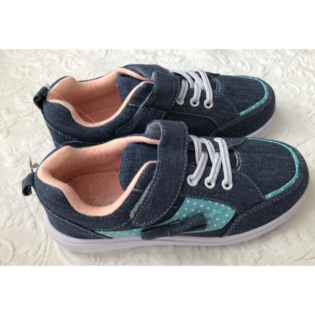 motherways(マザウェイズ)の新品 タグつき☆マザウェイズ デニム スニーカー☆20㎝ キッズ/ベビー/マタニティのキッズ靴/シューズ(15cm~)(スニーカー)の商品写真