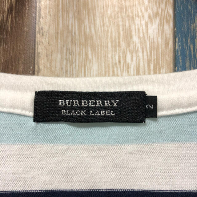 BURBERRY(バーバリー)の【Burberry】バーバリー 半袖VネックTシャツ ビ　マルチボーダー  青 メンズのトップス(Tシャツ/カットソー(半袖/袖なし))の商品写真