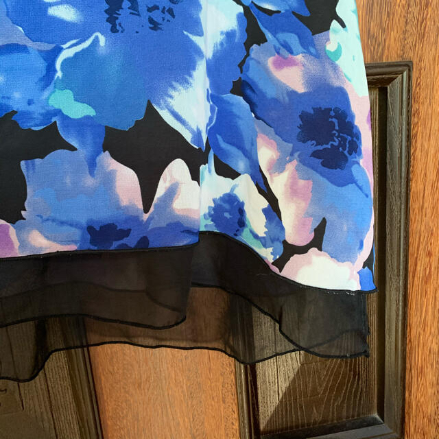 Avail(アベイル)の送料込！Blue strive  トップス キャミ  花柄   レディースのトップス(カットソー(半袖/袖なし))の商品写真