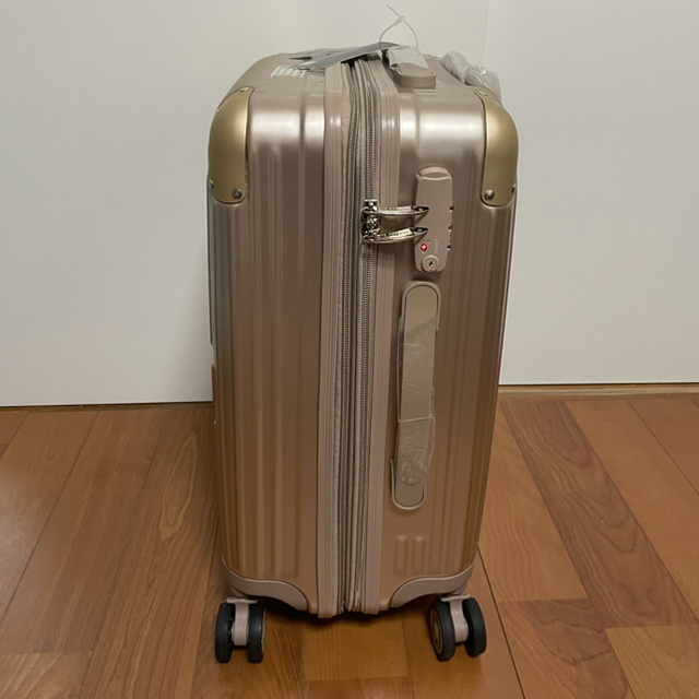 新品 ワナワン キャリーケース WANNA-ONE ゴールドの通販 by 新品 ワナワン キャリーケース WANNA-ONE ゴールドの通販 by