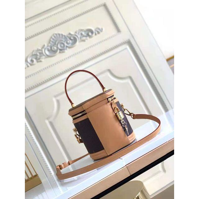 得価高品質 LOUIS バニティーバッグ 2WAYショルダーバッグの通販 by クロキ 's shop|ルイヴィトンならラクマ VUITTON - LOUIS VUITTON セール新作
