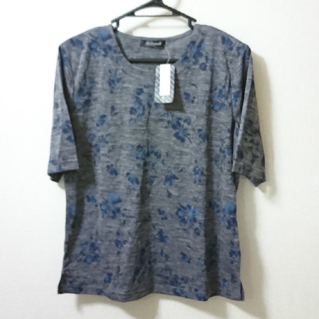 ［5094］カットソー 花柄グレー レディースのトップス(Tシャツ(半袖/袖なし))の商品写真