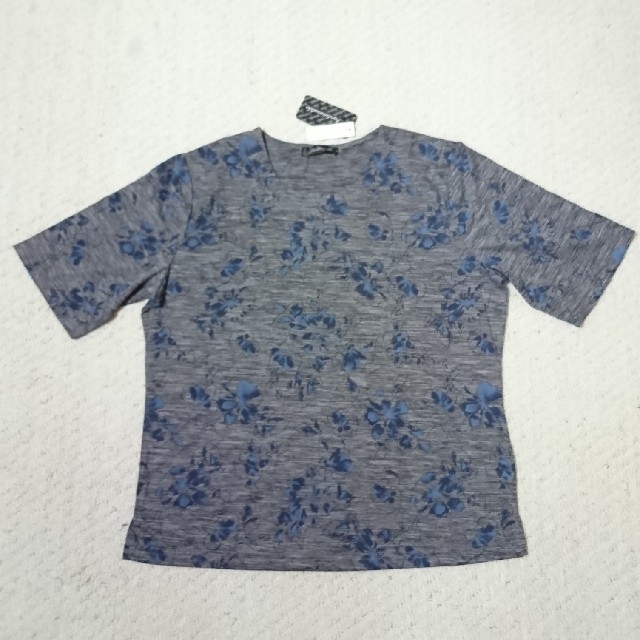 ［5094］カットソー 花柄グレー レディースのトップス(Tシャツ(半袖/袖なし))の商品写真