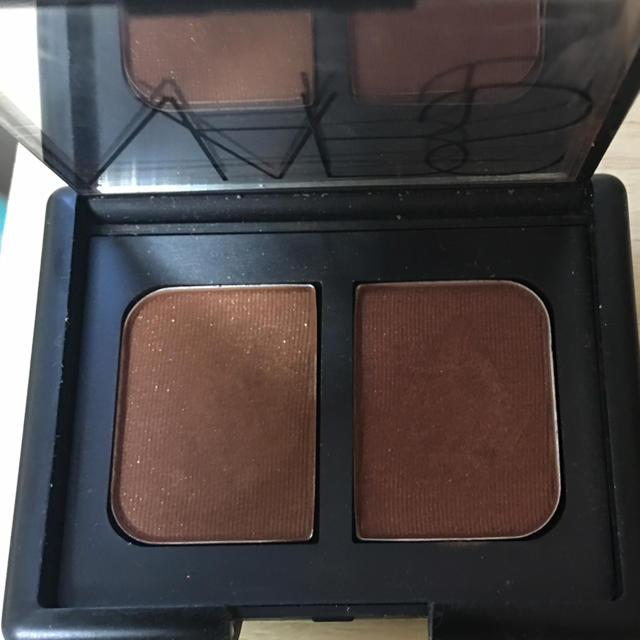 NARS(ナーズ)のNARS☆デュオアイシャドウ 人気カラー！ コスメ/美容のベースメイク/化粧品(アイシャドウ)の商品写真