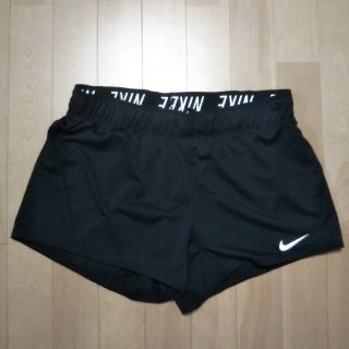 ナイキ(NIKE)のすかにゃん様専用 ナイキ ショートパンツ スポーツウェア レディース(ショートパンツ)