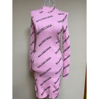 バレンシアガ ワンピースの通販 300点以上 Balenciagaのレディースを買うならラクマ バレンシアガ ワンピースの通販 300点以上 Balenciagaのレディースを買うならラクマ
