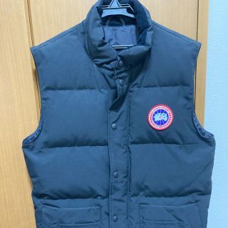 カナダグース(CANADA GOOSE)のカナダグース　ダウンベスト　ブラック　サイズs フリースタイル(ダウンベスト)