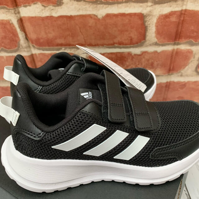 Adidas 新品未使用 アディダス 19センチ スニーカー 運動靴 の通販 By 雑貨屋家族 アディダスならラクマ