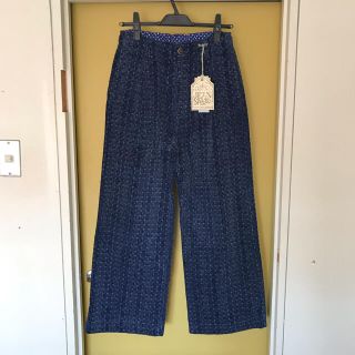 ジーンナッソーズ(jean nassaus)のJEAN NASSAUS   コーデュロイ総柄ワイドパンツ　新品(カジュアルパンツ)