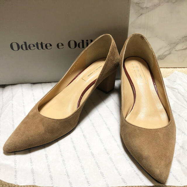 Odette e Odile(オデットエオディール)のオデットエオディール　スウェードパンプス　チャンキーヒール　ブラウン　キャメル レディースの靴/シューズ(ハイヒール/パンプス)の商品写真