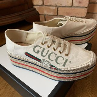 グッチ(Gucci)のグッチ　厚底シューズ　☆  新品・未使用(スリッポン/モカシン)