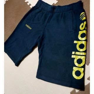 アディダス(adidas)の☆アディダス スエットハーフパンツ 2点●AHP-267&AHP-258(ショートパンツ)