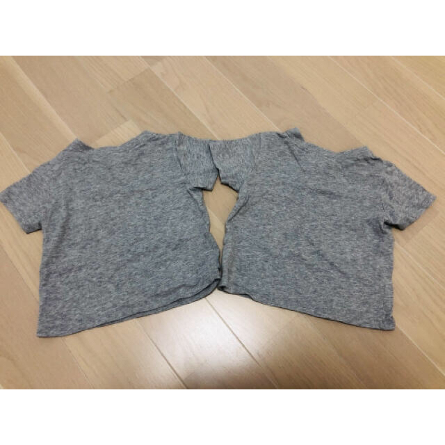 トイザらス(トイザラス)のはらぺこあおむし　半袖　Tシャツ　80㎝　×2 双子 キッズ/ベビー/マタニティのキッズ服男の子用(90cm~)(Tシャツ/カットソー)の商品写真